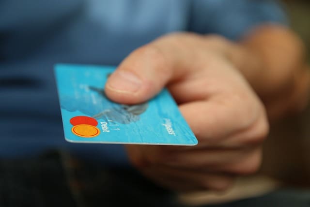כיצד סולקים כרטיסי אשראי באינטרנט